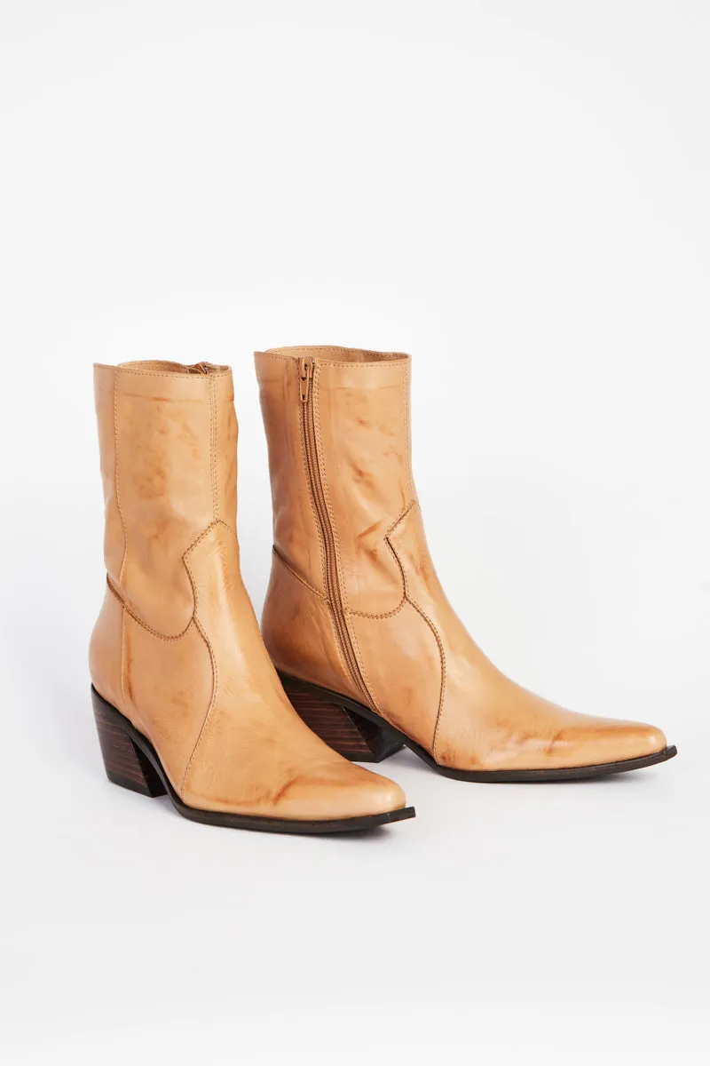 MATTIE HEELED BOOT