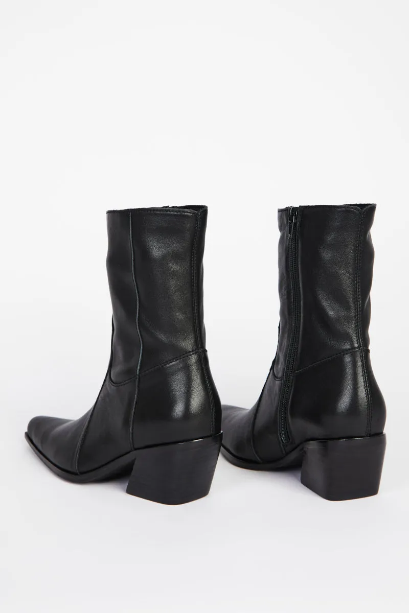 MATTIE HEELED BOOT