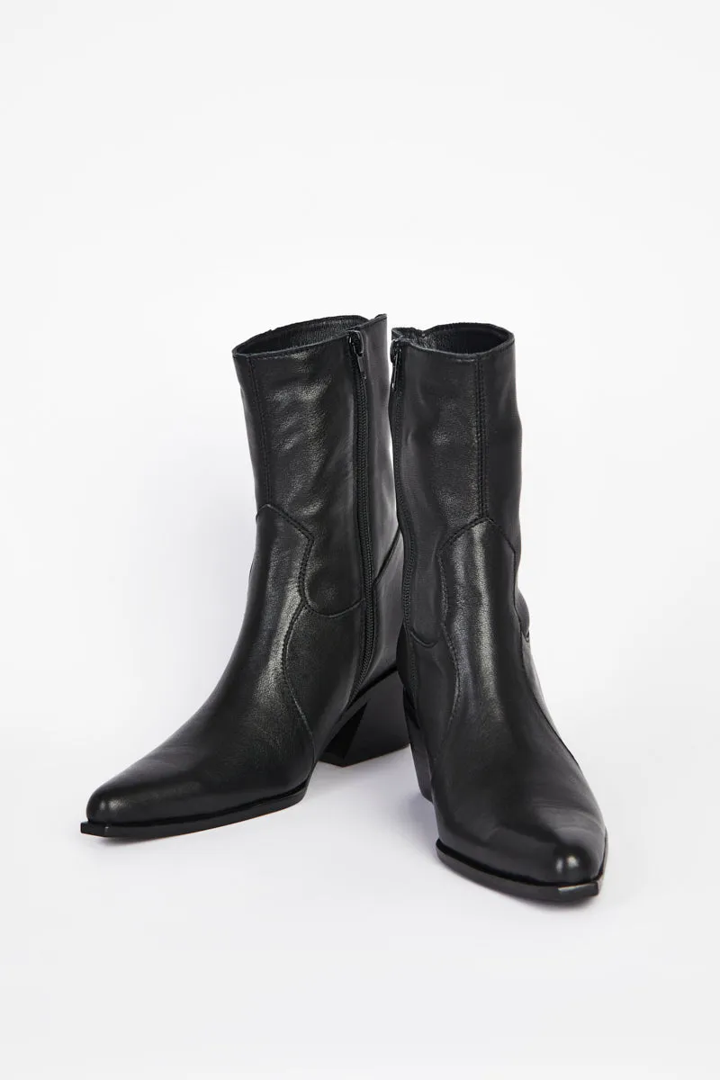 MATTIE HEELED BOOT