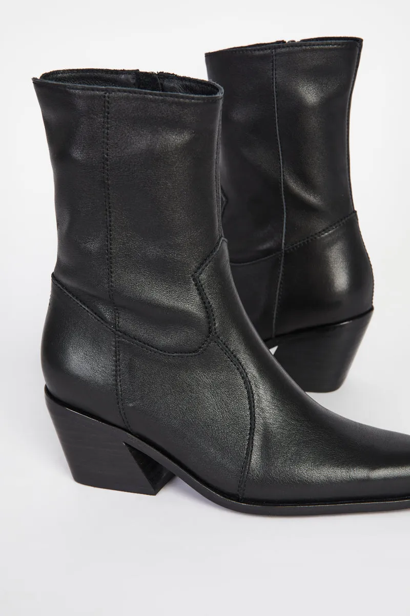 MATTIE HEELED BOOT