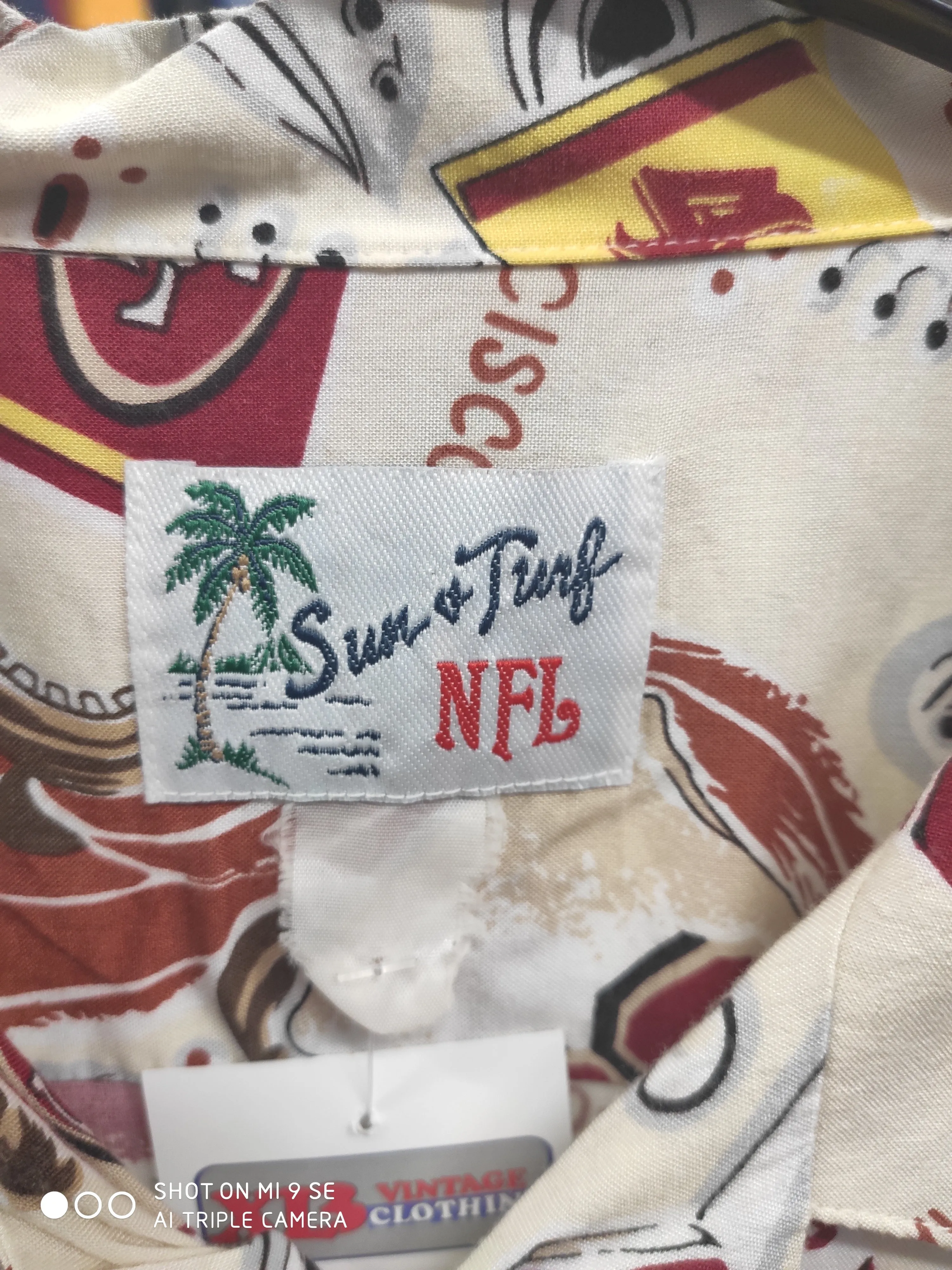 Vintage SAN FRANCISCO 49ERS NFL Sun or Turf Rayon Hawaiian Shirt XL